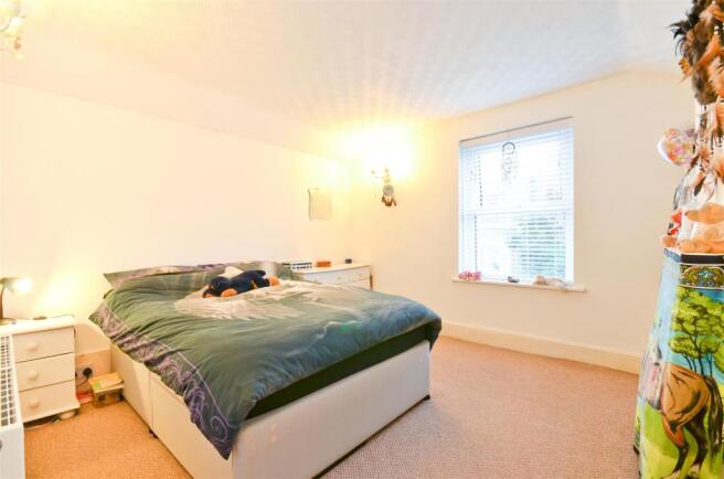 Bedroom 1.JPG