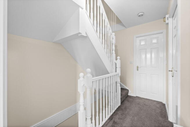 4 bed Town House for sale Image 5
