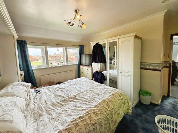 3 bed Semi-Detached for sale Image 12