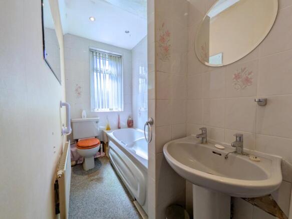 4 bed Terraced for sale Image 8