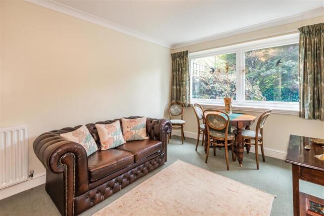 8523019-interior04.jpg