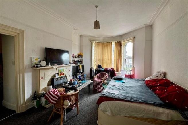 1 bed Flat for sale Image 5