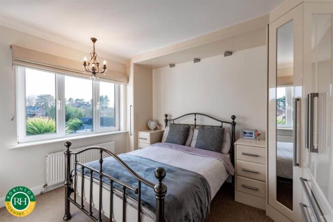 3 bed Semi-Detached for sale Image 7