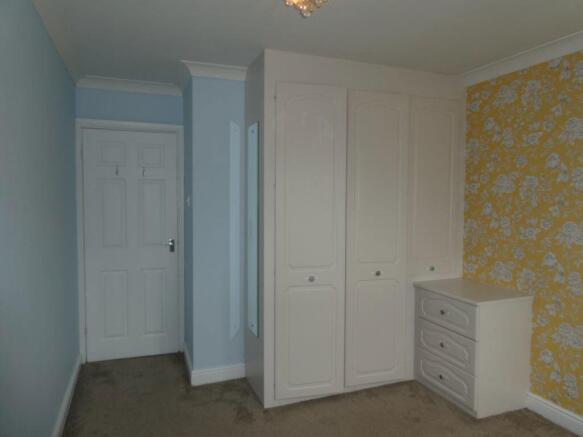 2 bed Apartment to rent Image 8
