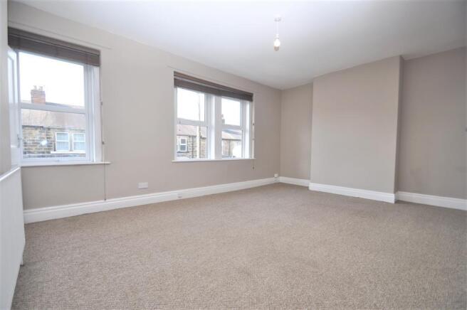 3 bed Terraced to rent Image 7