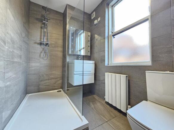 2 bed Duplex to rent Image 5