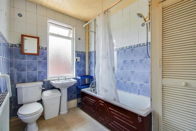 2 bed Terraced for sale Image 5