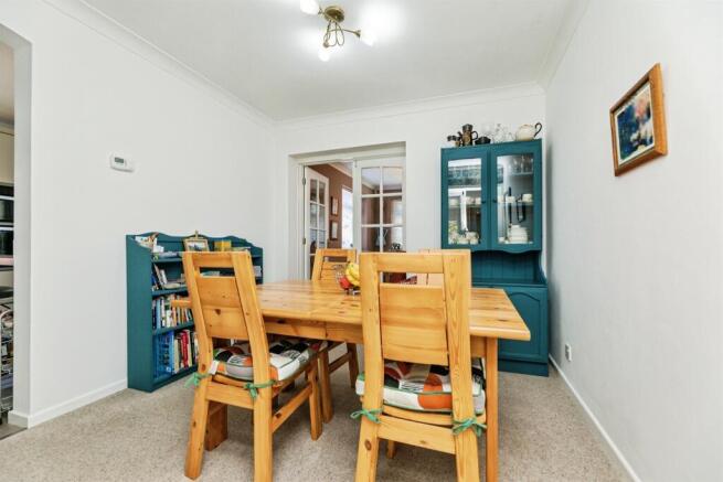 3 bed Semi-Detached for sale Image 8