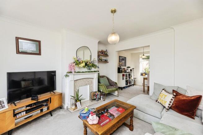3 bed Semi-Detached for sale Image 7