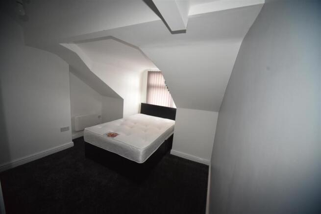 1 bed Apartment to rent Image 4