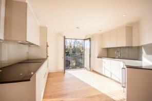 Flat 7, Castle Maltings, Lower Street, Stansted CM24 8XG