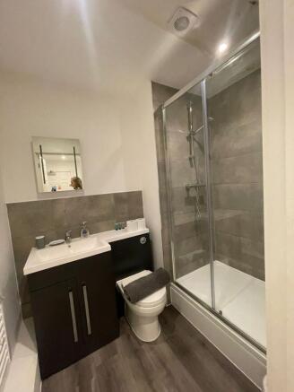 1 bed Apartment to rent Image 4