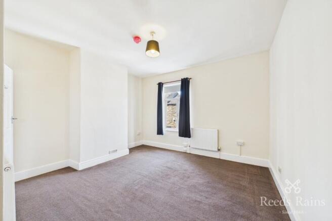 3 bed Terraced to rent Image 5