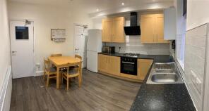 172, Northfield Road, Sheffield S10 1QU