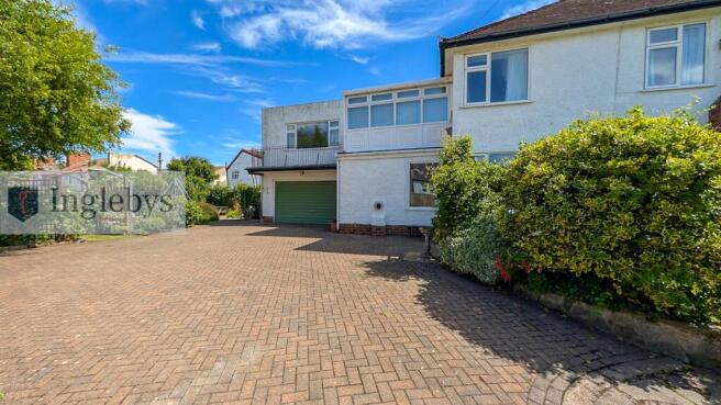 4 bed House for sale Image 5
