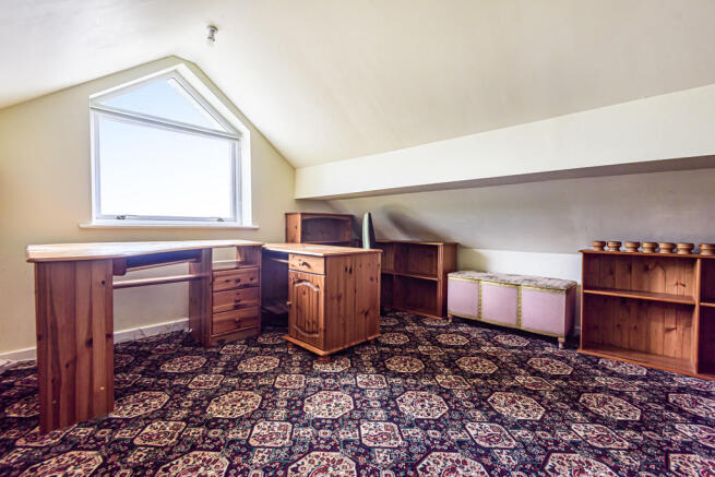 Loft Room	