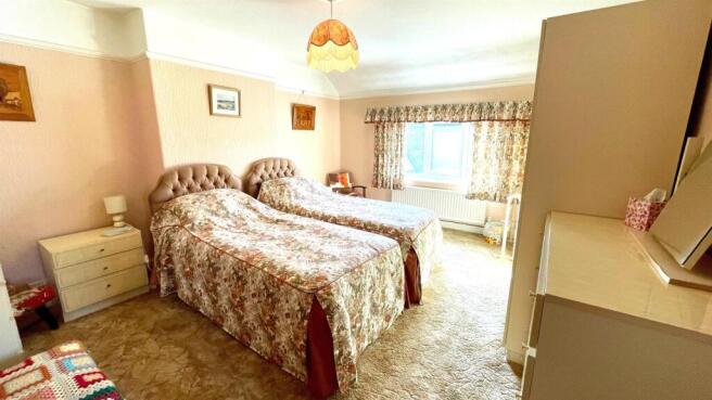 BEDROOM 2