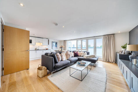 Stane Grove, Clapham North, London, SW9
