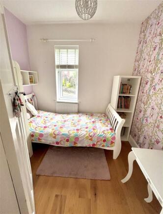 bedroom 3 pic 2.JPG