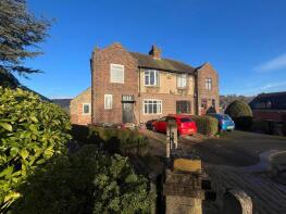 25, Grange Avenue, Birkby, Huddersfield HD2 2XJ