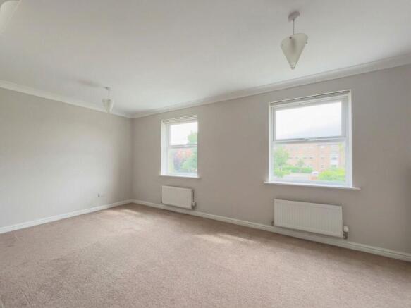 4 bed Terraced for sale Image 6