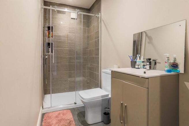3 bed Semi-Detached for sale Image 12