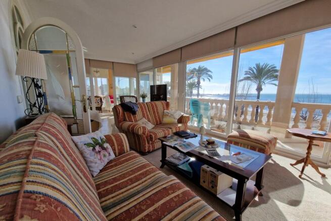 Light flooded living area