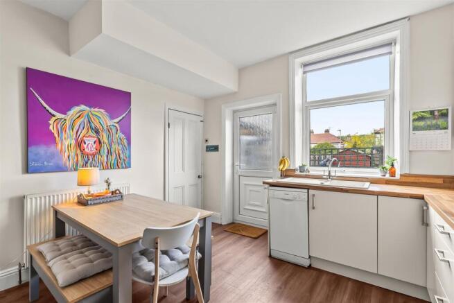 3 bed House for sale Image 7