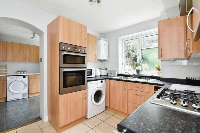 Kitchen: