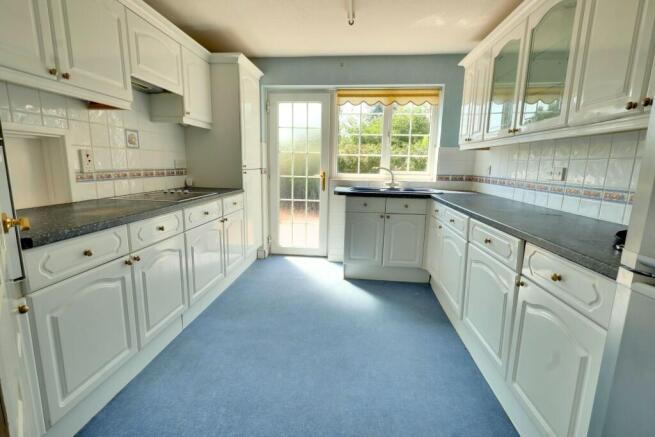 Claire Gardens, Horndean photo 4