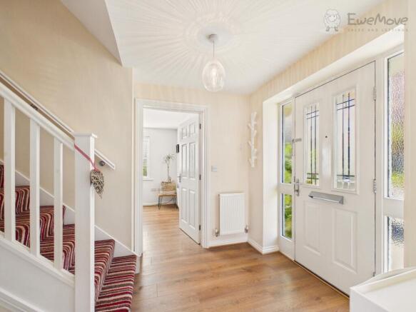 EWEMOVE SOUTH MOLTON- 62 ASH DRIVE