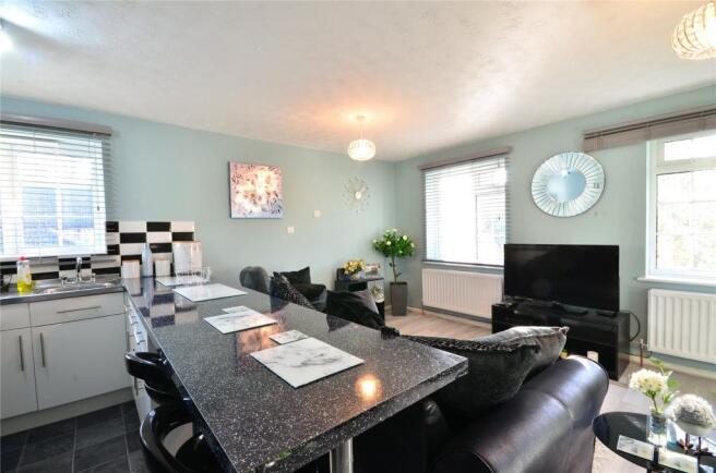 Kitchen/Lounge