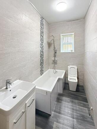 4 bed Terraced for sale Image 7