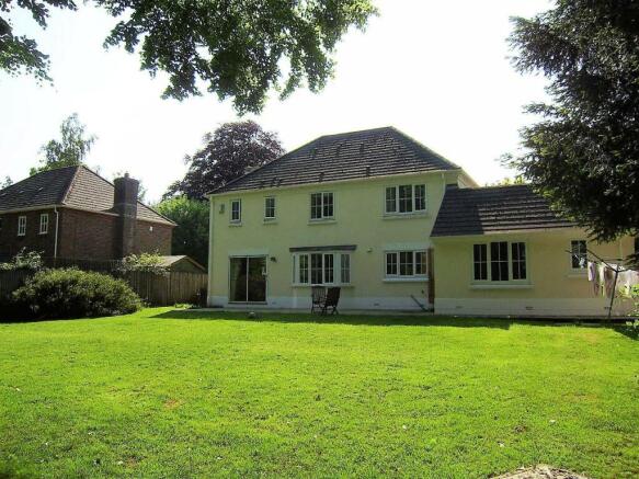 12 Stile Gardens rear view.jpg