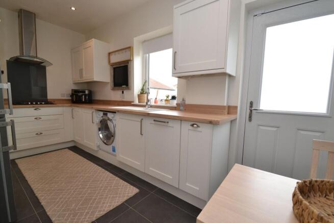 2 bed Semi-Detached for sale Image 5