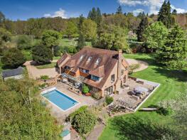 Nutscale House, Tunbridge Lane, Bramshott, Liphook GU30 7SP