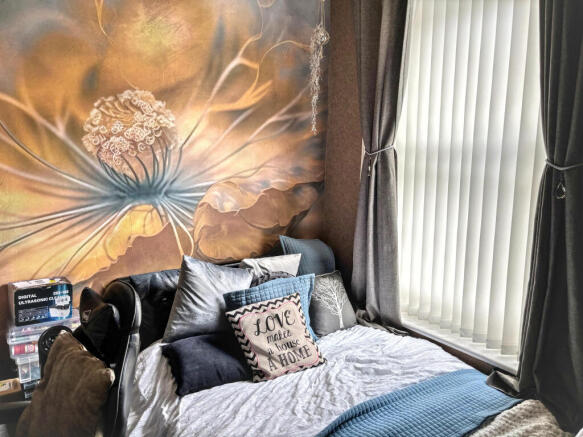 2 bed Flat for sale Image 8
