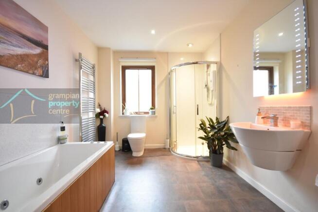 bathroom .JPG