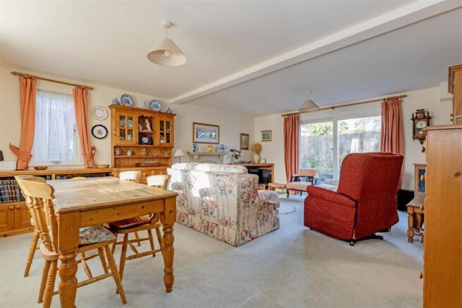 Reception Room-1.jpg