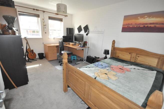 BEDROOM 2
