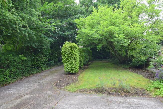 Generous Frontage & Driveway
