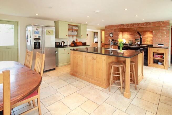 Kitchen/Breakfast Rm