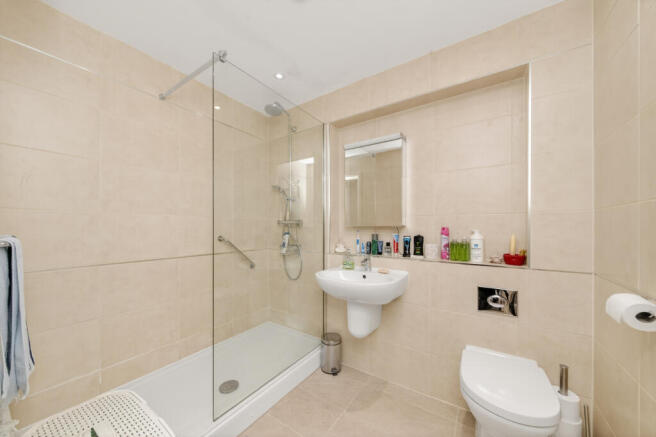 2 bed Retirement Property for sale Image 6