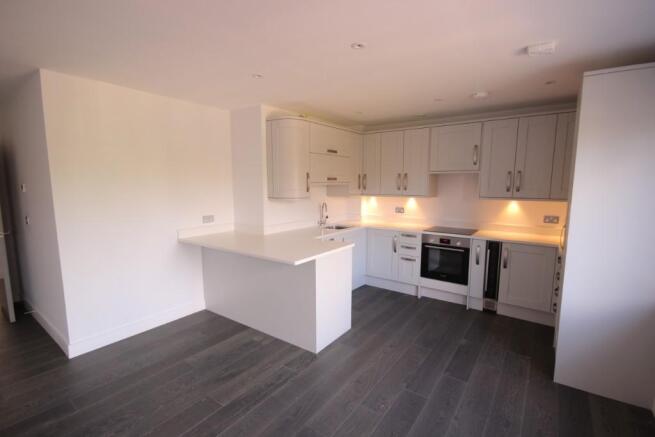 FITTED KITCHEN