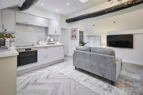 Eccles Road, High Peak, SK23
