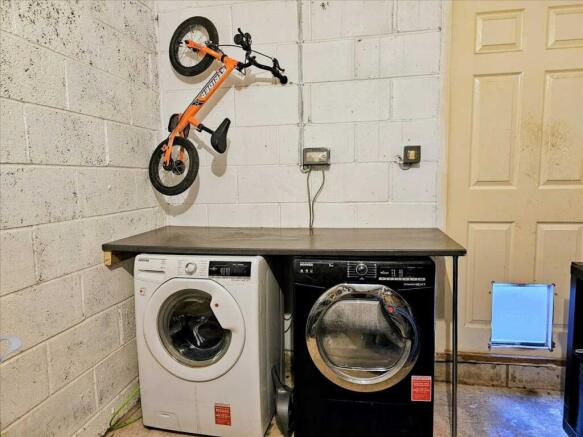 Garage/Utility area