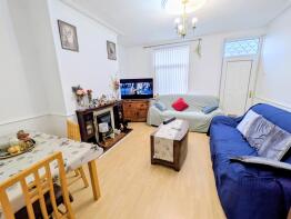 31, Brassey Terrace, Bradford BD4 7JZ