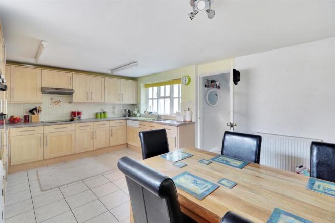 Dining-Kitchen.jpg