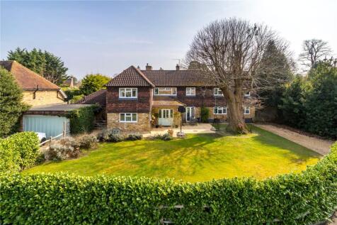 Oatlands Mere, Weybridge, Surrey, KT13