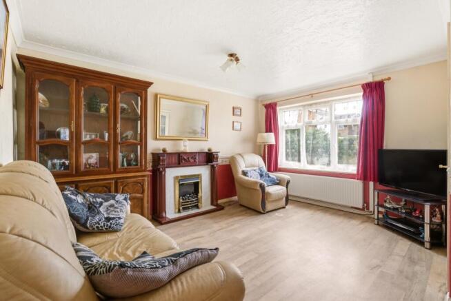 Scawsby Close, Dunstable, Bedfordshire, LU6 photo 4